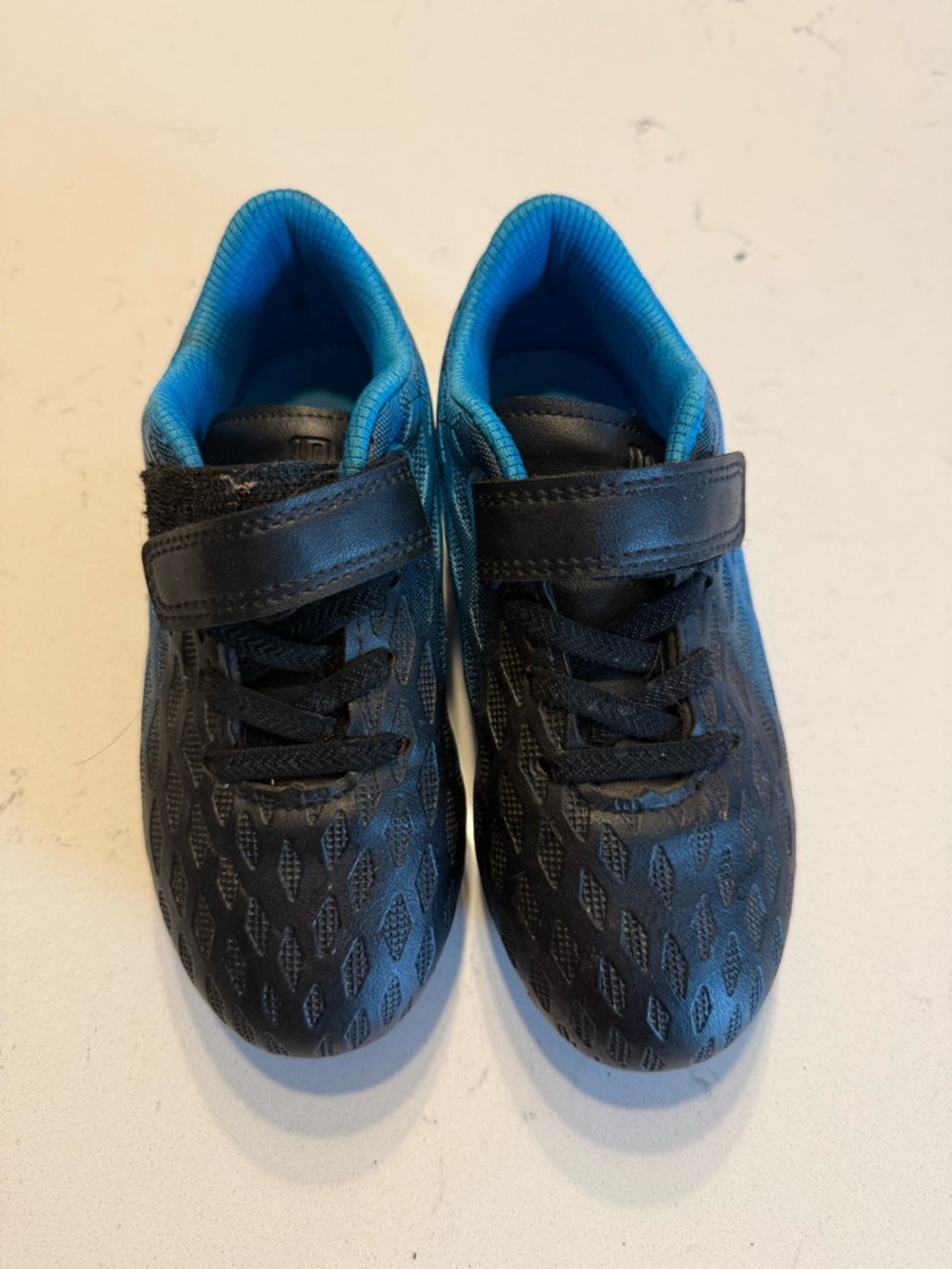 Kids Black and Blue Lightweight Soccer Cleats